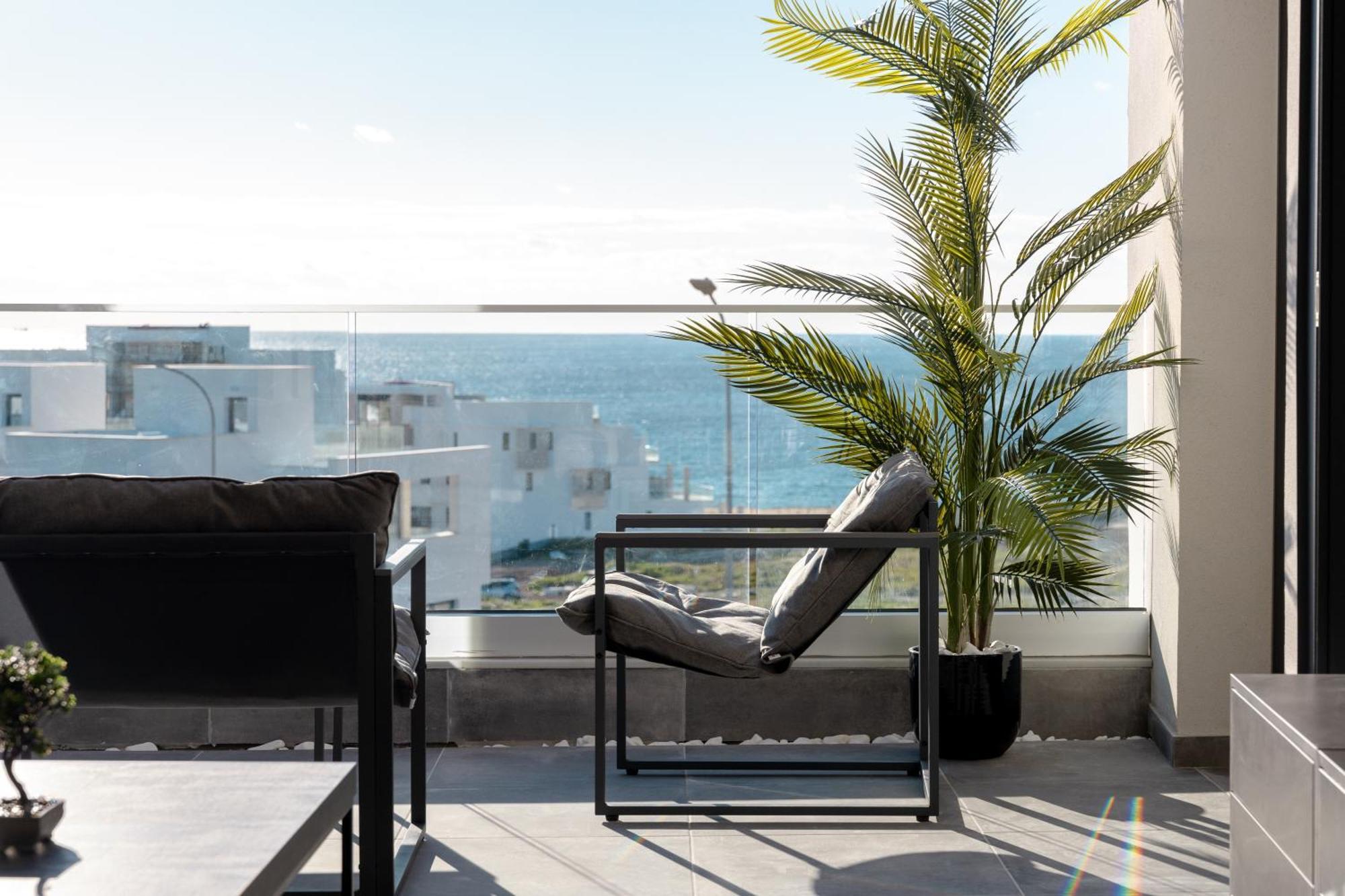 Hiddengems Residences 202 - The Lxr Penthouse - Pool & Steps To Appartement Paphos